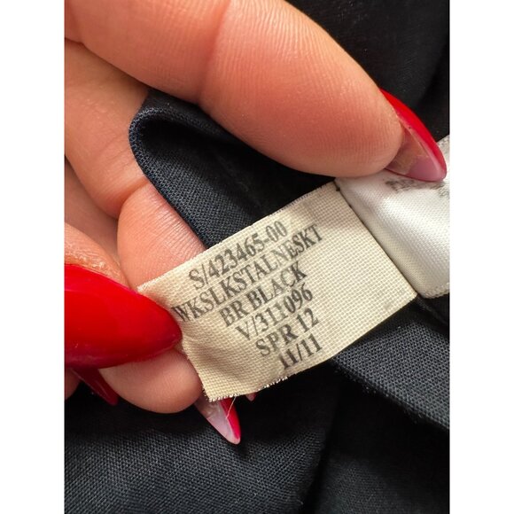 Banana Republic Black A-Line Stretch Skirt Size 4 Classic Work Office Secretary - Picture 4 of 5